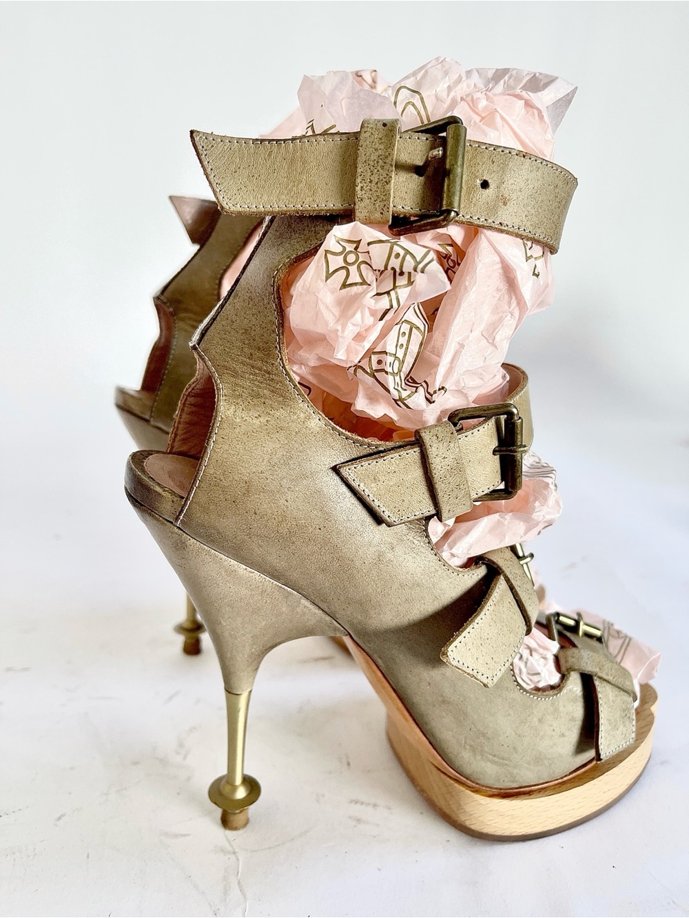Vivienne Westwood Animal Toe Light Grey Leather Buckle Sandals Orb Heel US 7 - Picture 7 of 16